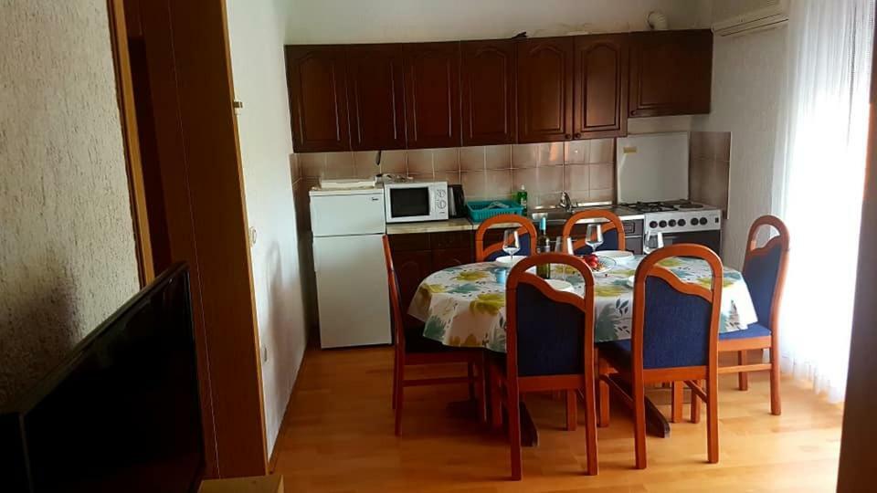 Apartmani Vibovec Lana 305 Lopar Zewnętrze zdjęcie
